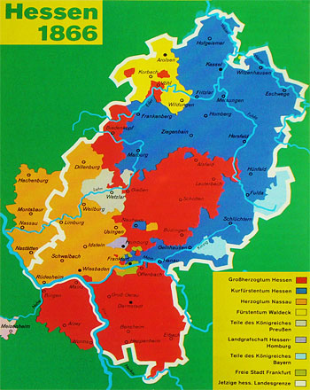 Die hessischen Hoheitsgebiete im Jahr 1866 - weiß markiert sind die heutigen Grenzen des Bundeslandes (Quelle: Hessisches Landesvermessungsamt Wiesbaden 1980)